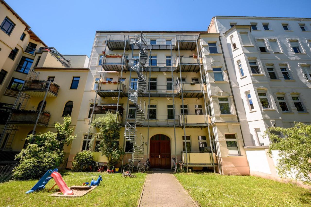 Helle Wohnung Mit Balkon In Grunen Innenhof - W-Lan, 4 Schlafplatze Magdeburg Exteriör bild